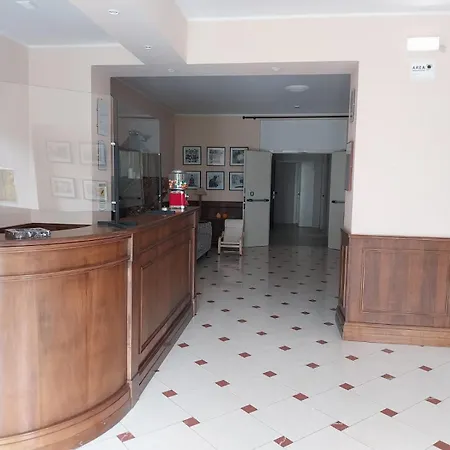 Armando' S 3* سولمونا