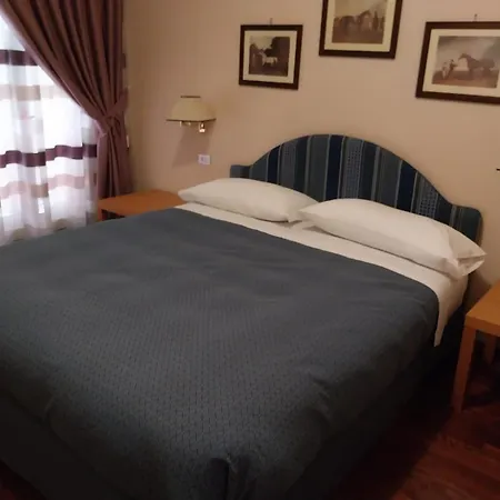 Armando' S Hotel