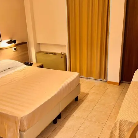 阿曼酒店 3* 苏尔莫纳