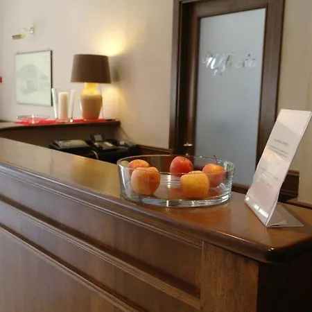 Armando' S 3* سولمونا